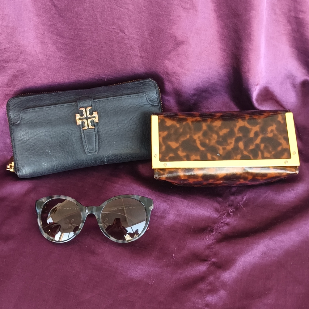 Tory Burch Black Leather Wallet with Gold Accent